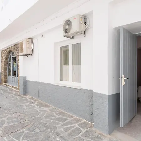 Galinos For Adults Only Парос